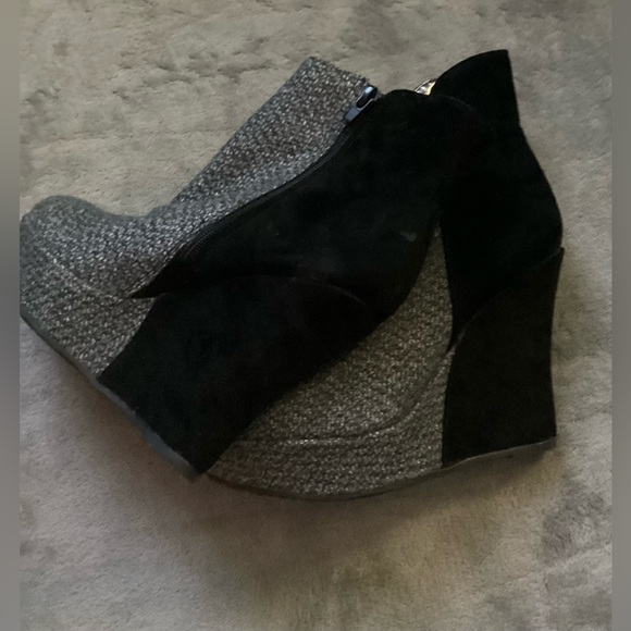 Black & Gray Two Tone Wedges New in Box by Bamboo - Picture 9 of 14
